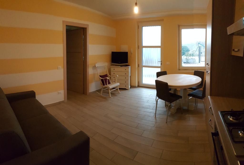 Mimosa Apartments 소리아노델라고 외부 사진